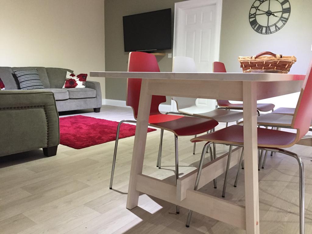 Ashbrook House Apartments Данганнон Экстерьер фото